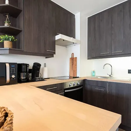 Apartment Modern Close To The For 6