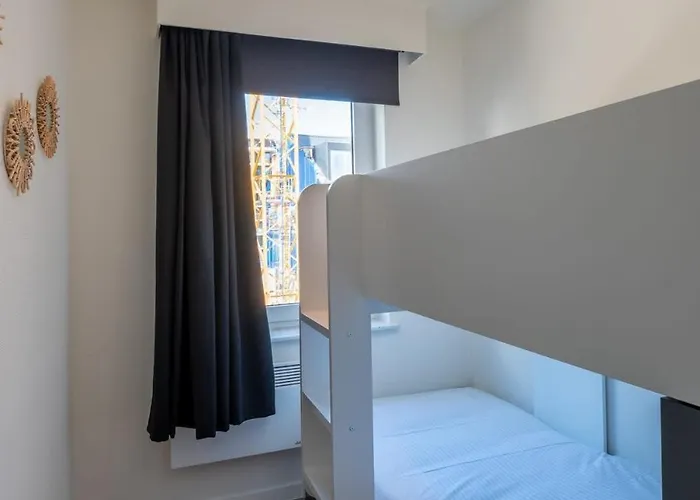 Modern Close To The For 6 * Ostend