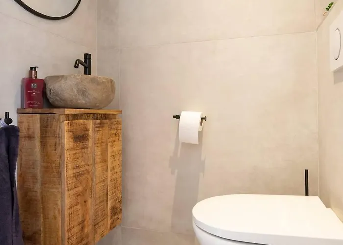 Modern Close To The For 6 *