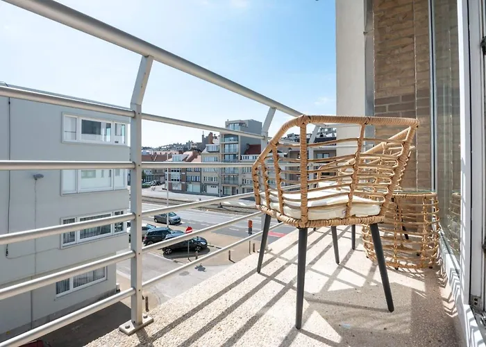 Apartment Modern Close To The For 6