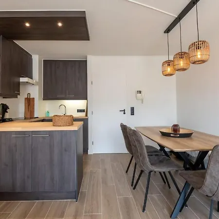 Modern Close To The For 6 Daire *